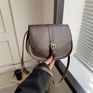 This Year's Popular Bags 2024 Winter New Simple Fashion Crossbody Bag Casual Fashion Single Shoulder Armpit Saddle Bag
