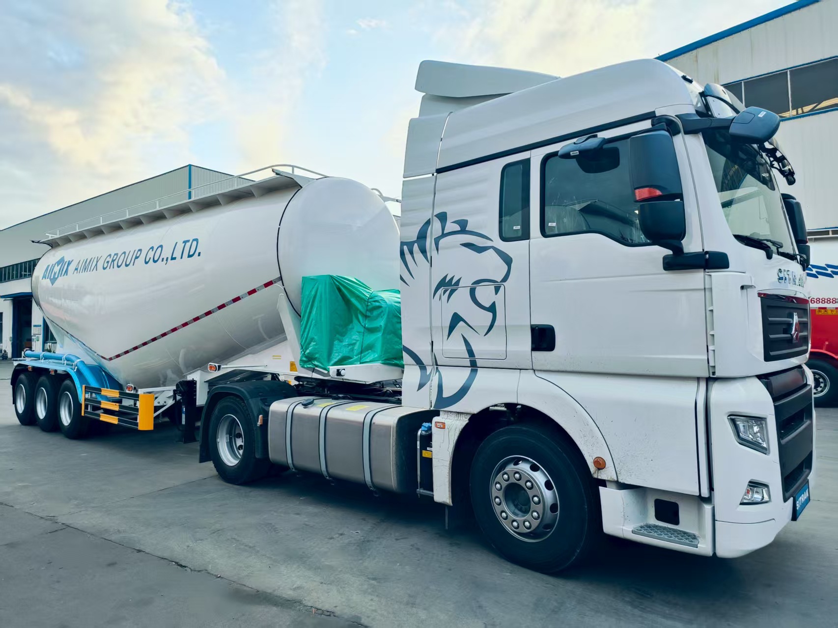 Cross-Border Three-Axle Bulk Cement Tanker 50-Cubic-Meter Powder Material Transport Vehicle Tank-Type Rear-Turning Semi-Trailer Powder Tank