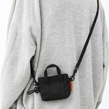 新款潮小包机能休闲斜挎包男挂脖烟盒包证件耳机包女钥匙袋时尚包