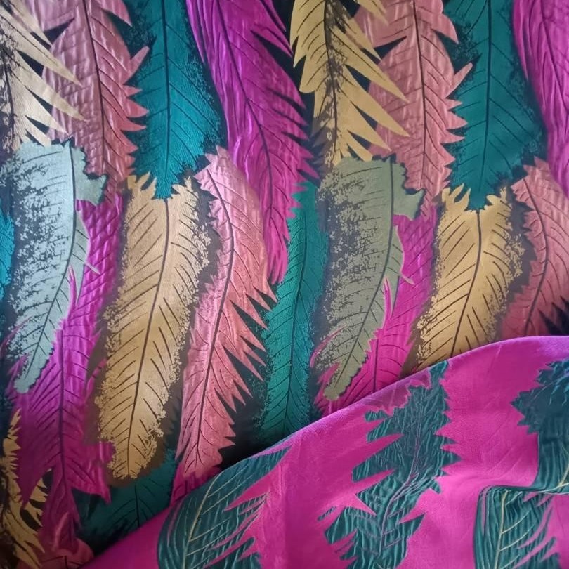 肌理感撞色彩色树叶色织服装提花面料个性小量批发