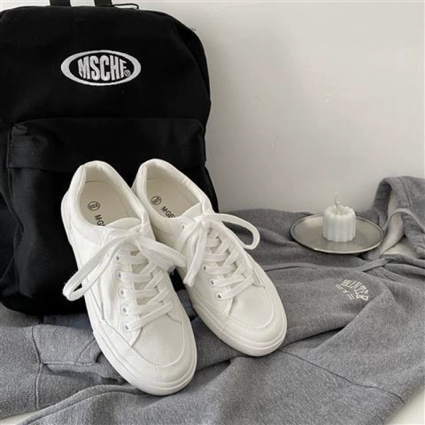 White@@**——