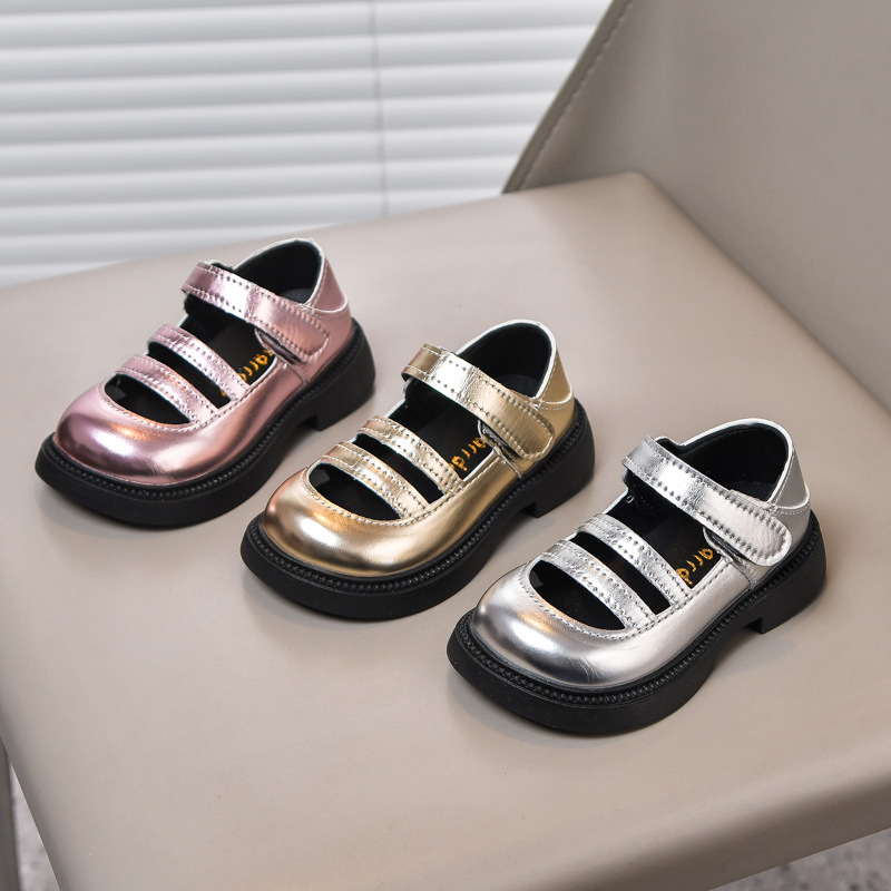 Sandalias romanas para niñas Zapatos de princesa para bebés de verano Moda para niños Zapatos de cuero pequeños Nuevos niños Suela suave Todo fósforo