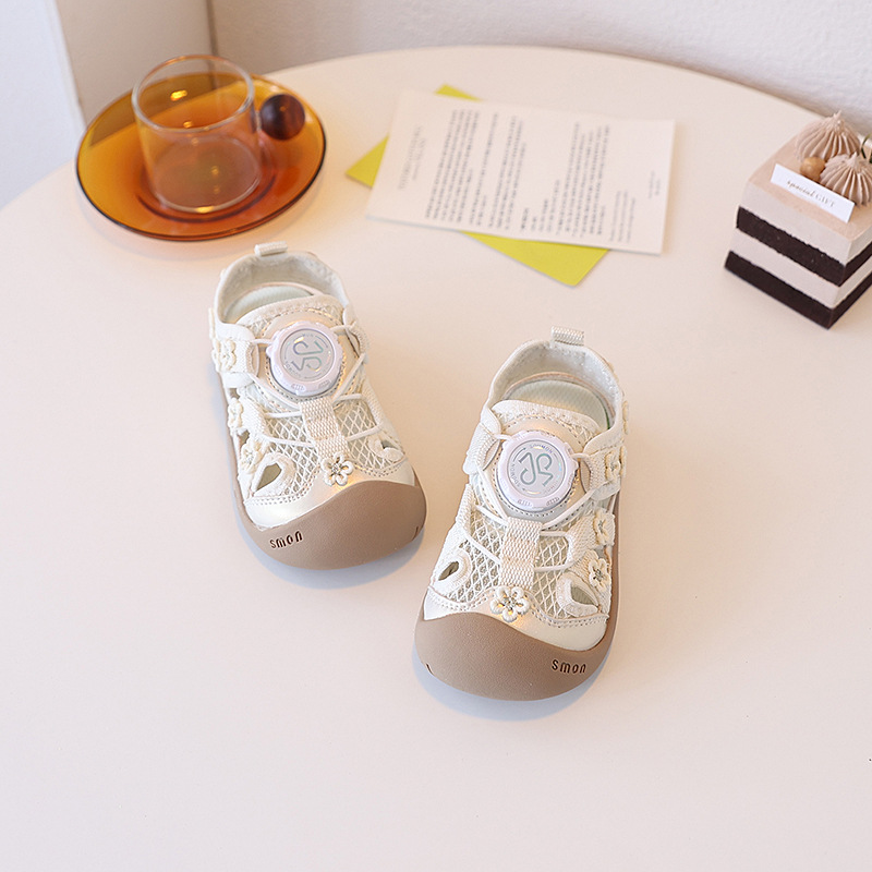 Children's fashionable sandals