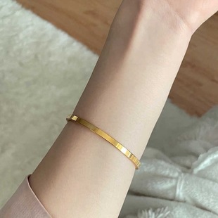 �߼����¿�ŷ���Ȧ���CŮ18K��r�д������S���C���_���֭h