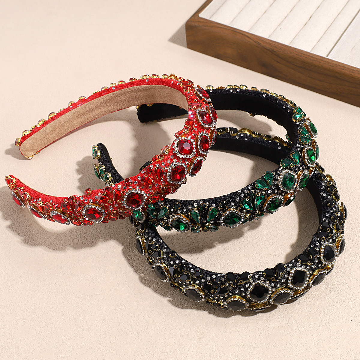 180g Weight Hair Band Hair Accessories Type 1 Piece Quantity Banquet, Party Occasion Cloth Material Glittery Pattern All Seasons Season Women's Gender Glam, Sweet Style Glam Sweet Women's Glittery Cloth Hair Band 3