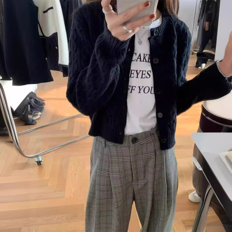 韓国系の短い甘いニットのカーディガンのコートの婦人服2025秋の新型の小さい背の長袖のセーターの女性の上着|undefined