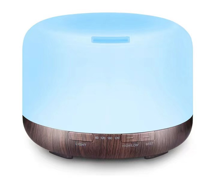 500ML, diseño de madera oscura con vetas, control remoto a color, estándar americano.
