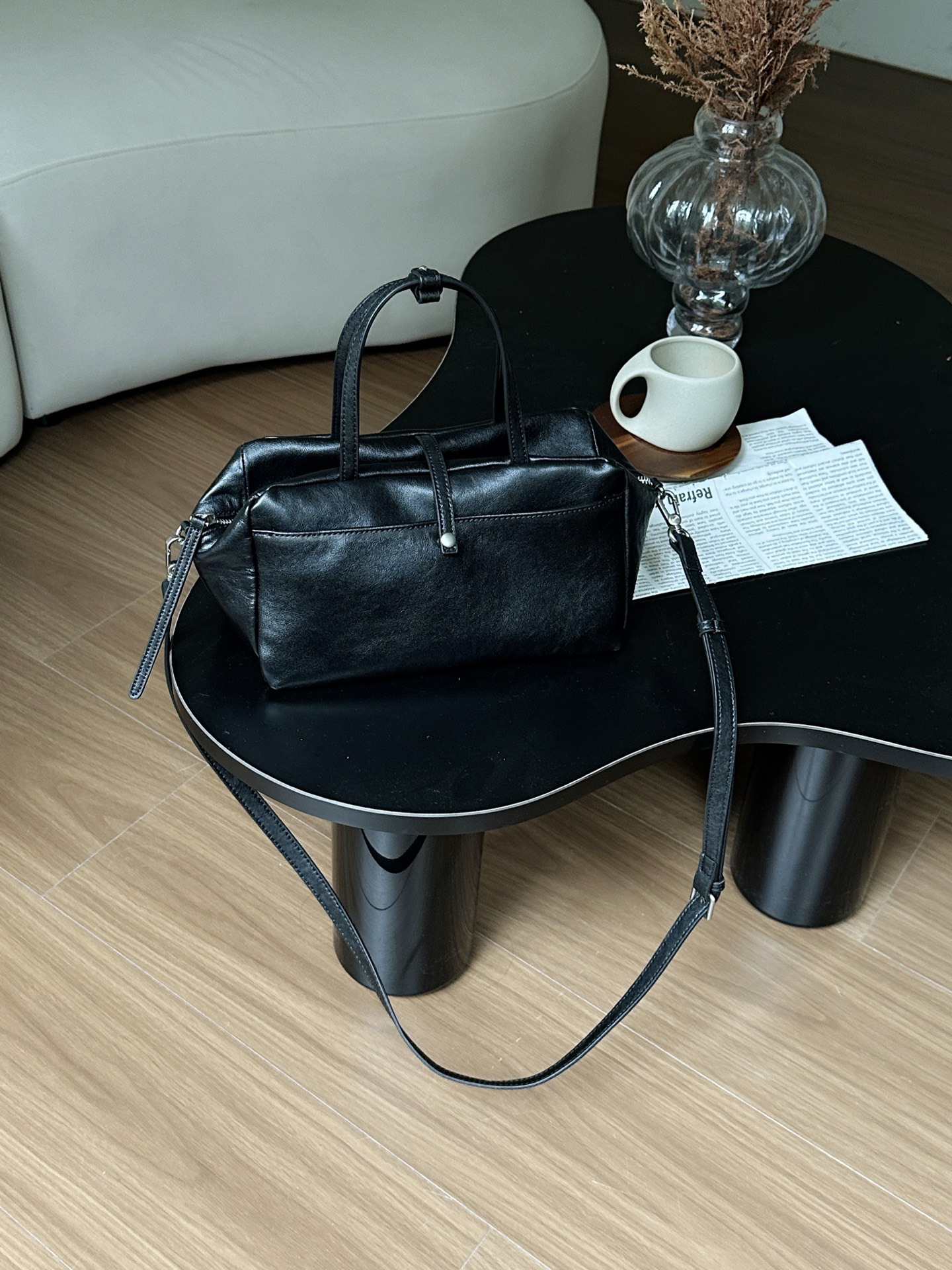 Genuine Leather Pillow Bag For Women - New European & American Retro Shoulder Bag, Large Capacity Boston Handbag For Commuting - Thumbnail 7