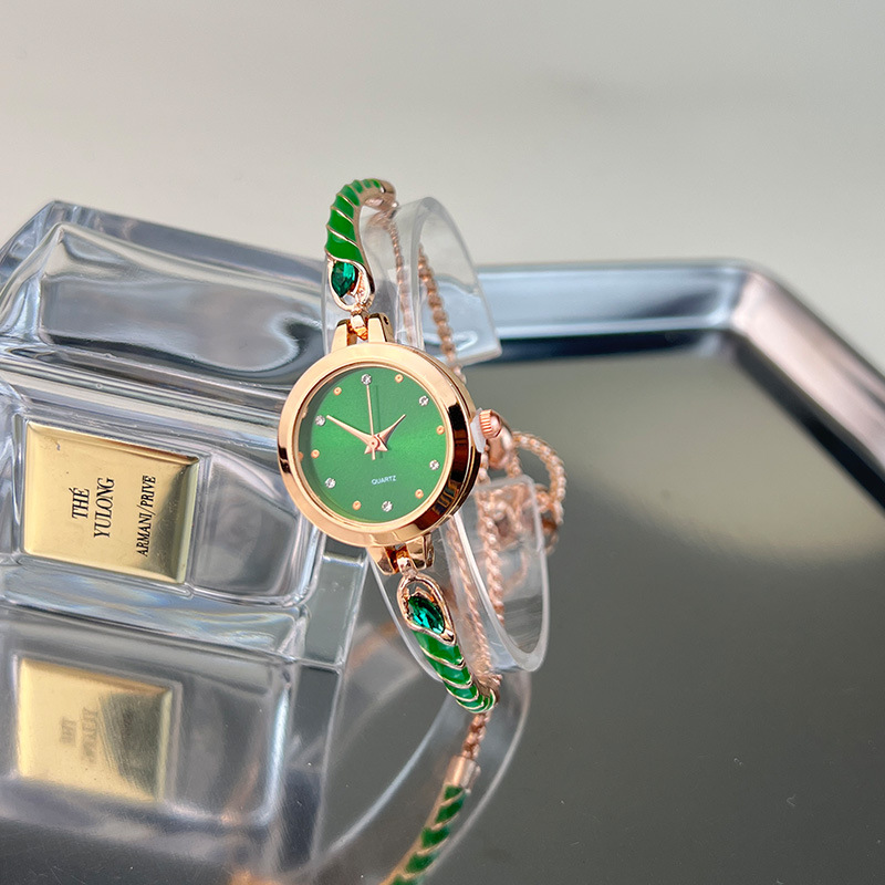 Nuovo orologio da donna con regolazione gratuita del braccialetto sottile al quarzo a goccia d'olio_voghion.com