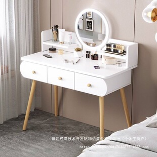 �]�����Ӻ����y̨��y̨�����½����s�F��С�����]һ�w�����]����