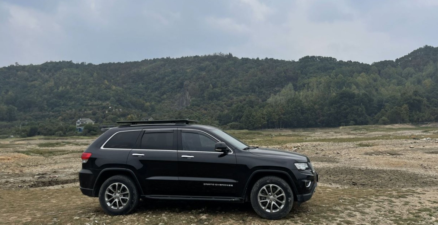 Grand Cherokee roof platform special car roof flat luggage frame expansion platform travel rack