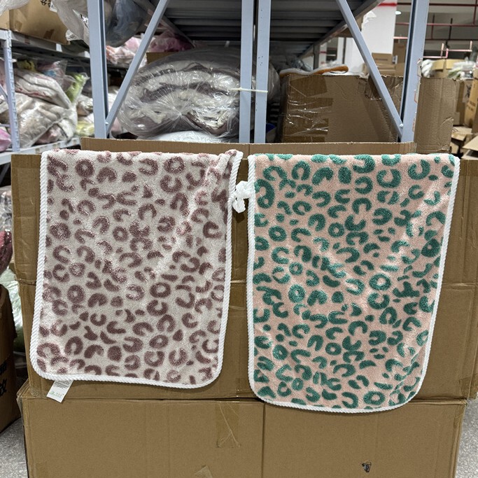 Leopard Coral Fleece Towel Jacquard Face Wash Face Towel Bathing Household Women's Water Absorbent Fast Hair Dry Wipe Dry Hair