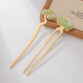 发簪;发夹;胸针