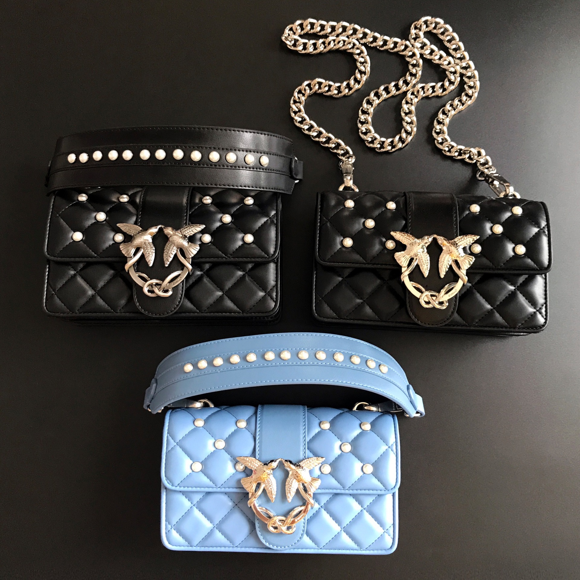 Leather one-shoulder bag with diamond pattern