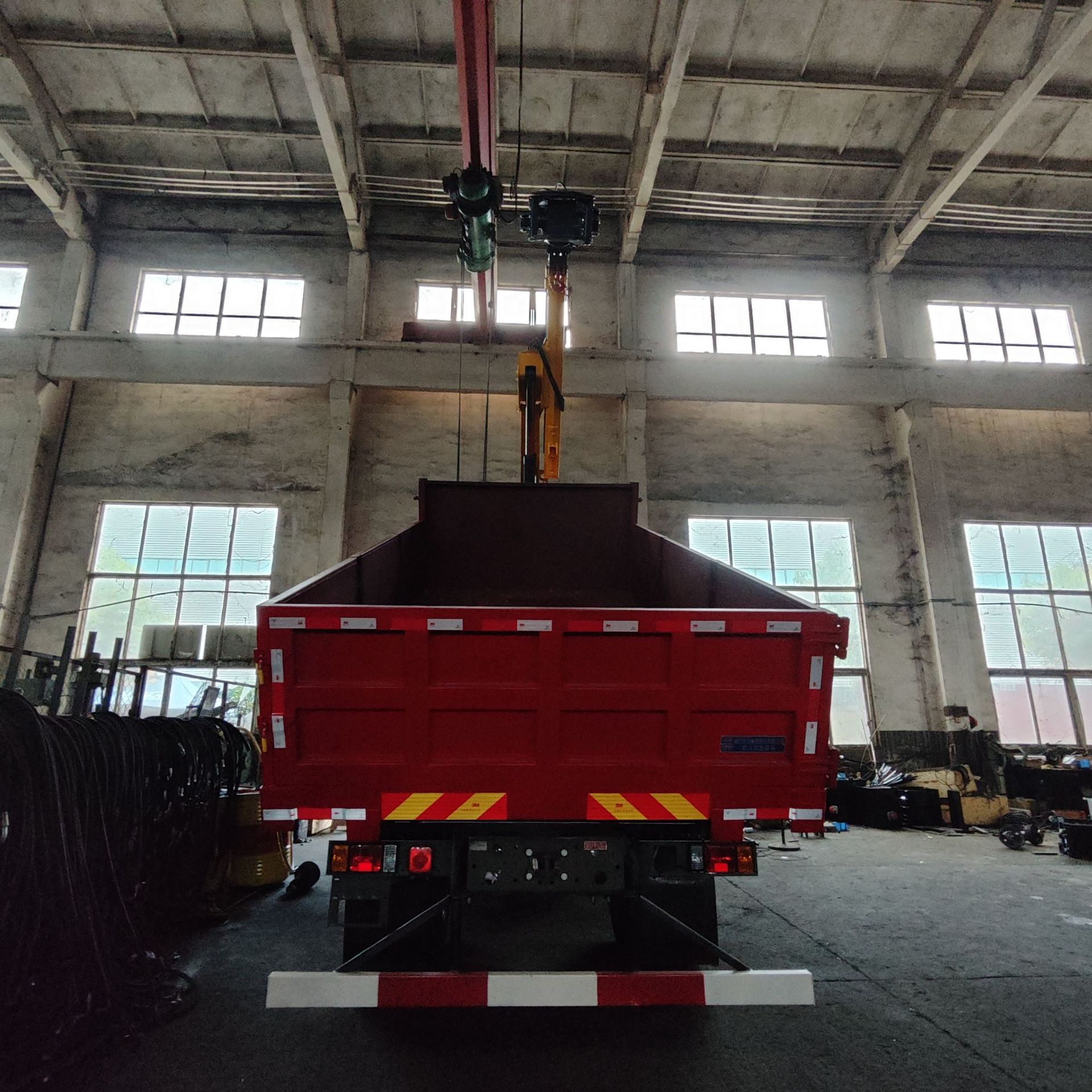 随车抓再生资源专用抓废铁车自发电电磁吸盘折臂吊机带抓头起重机