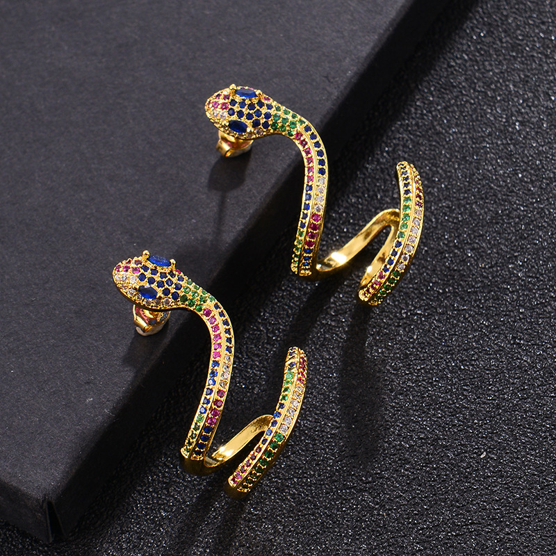 Simple Snake-shaped Copper Inlaid Zircon Earrings Wholesale display picture 4
