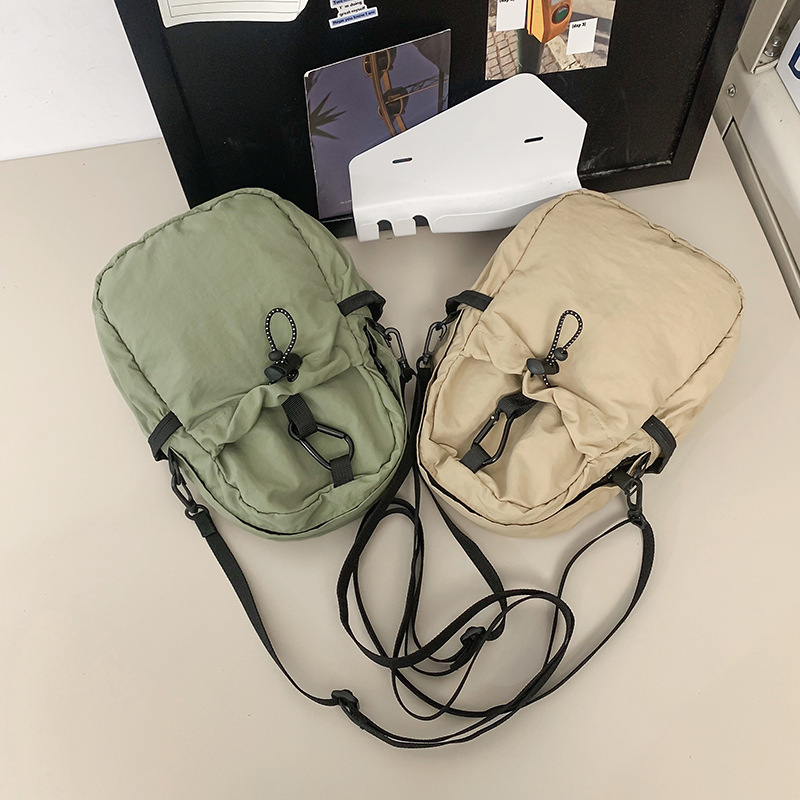Solid-color nylon fabric bag for women, Spring 2025 new niche waist bag, ins casual pleated phone bag, crossbody bag for women undefined