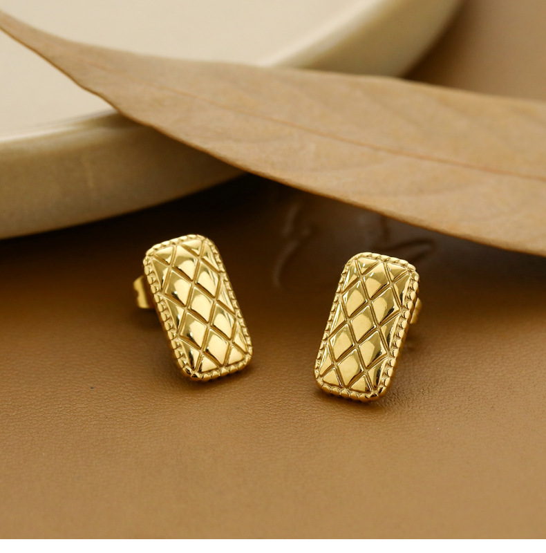 Fashion Lingge Titanium Steel Womenu0027S Earrings Necklace