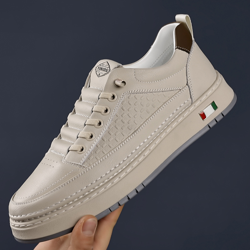Breathable sports white sneakers for leisure