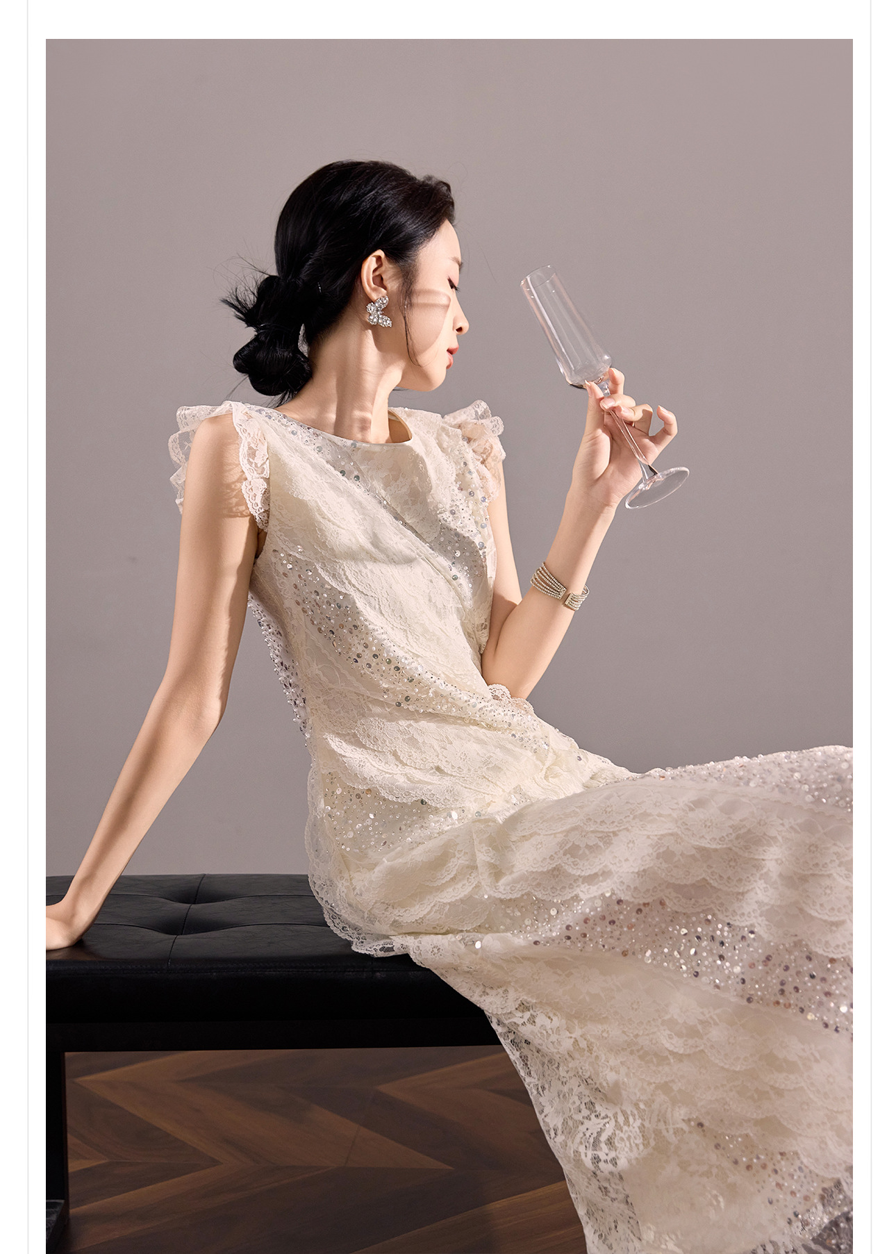 Đầm maxi nữ thắt eo ren đính ngọc trai tay phồng phong cách Trung Hoa hiện đại — màu trắng ngà chi tiết 7