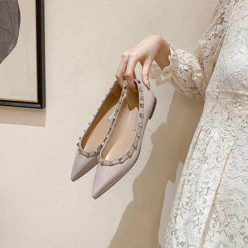 ladysheels shallow rivet pointed toe flat shoes 2024 summer new style commuting all-match one-legged shoes