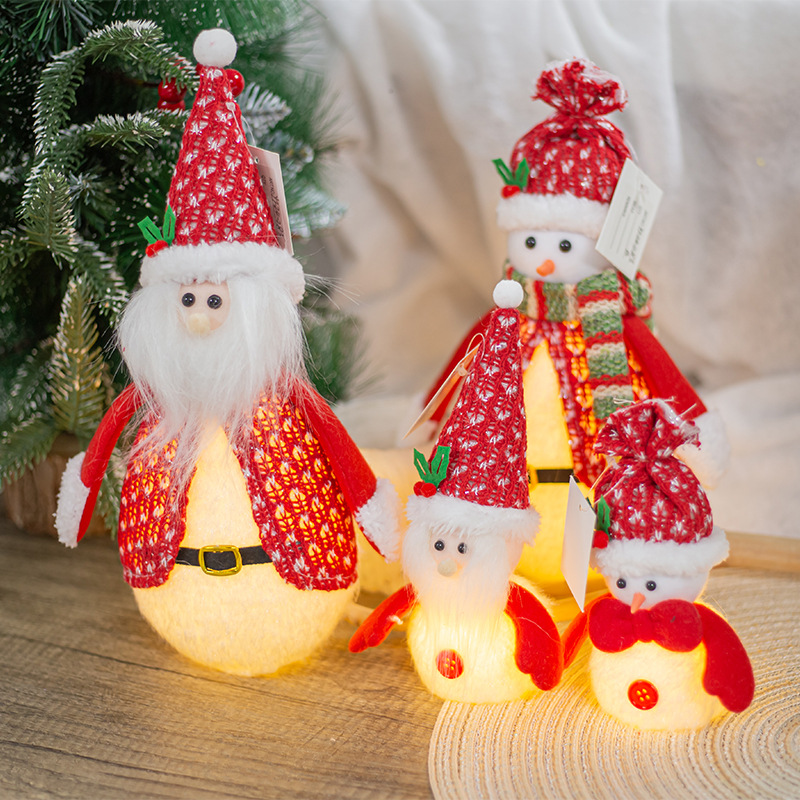 ARTISTRY TRANSIERO Nueva versión Q de luz LED Santa Claus muñeca botón batería regalo muñeco de nieve divertido pequeño adorno