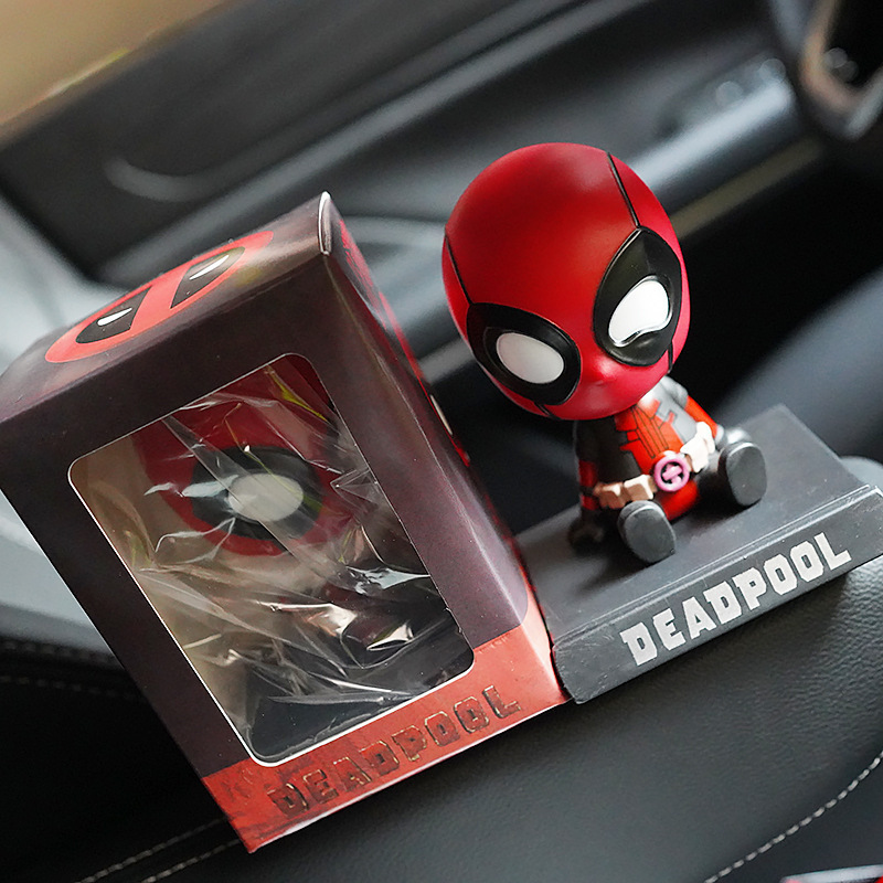 リベンジャーズデッドプールヒーロー車の装飾品スプリングボブルヘッド漫画クリエイティブカーアクセサリー車の装飾|undefined