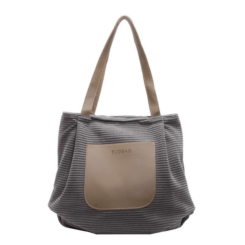 Bolsos casuales de gran capacidad para mujer 2024 otoño e invierno nuevo estilo simple y versátil bolso de viaje de un solo hombro bolso de viaje ligero