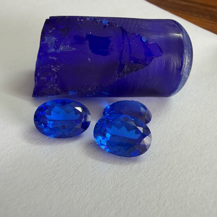 Cobalt Blue Spinel, Oval-Shaped Loose Gemstone, High-Quality Cultivated Colored Gemstone, Royal Blue Spinel