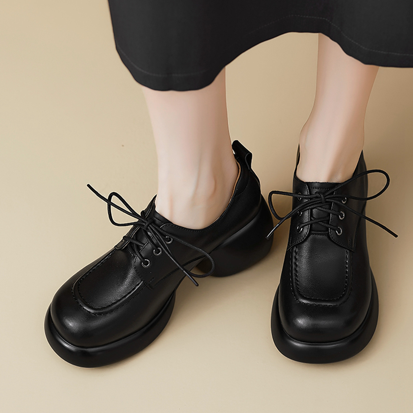 Giày loafer nữ dây buộc phong cách Anh, gót vuông 5,5 cm, mũi sâu, đế dày — màu nâu