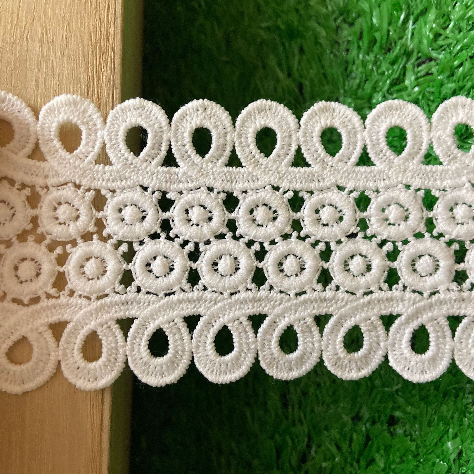 厂家现货直供 水溶牛奶丝绣花花边 双边服装窗帘刺绣设计感辅料