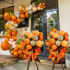 オープン大吉花かごの入り口の雰囲気は風船の柱の装飾品のデパートの店の周年慶の活動のシーンを配置します。