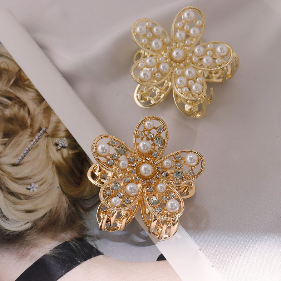 Rhinestones, Pearl Inlay Material IG Style Elegant Sweet Women's Flower Fish Shark Alloy Rhinestones Pearl Hair Clip Hair Claws
