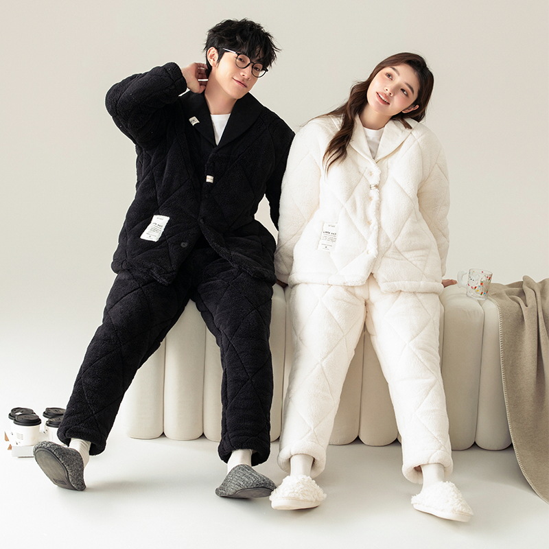 Franela de tres capas de algodón intercalado de invierno más grueso pareja pijama 2024 nuevo hombre y mujer ropa cálida para el hogar