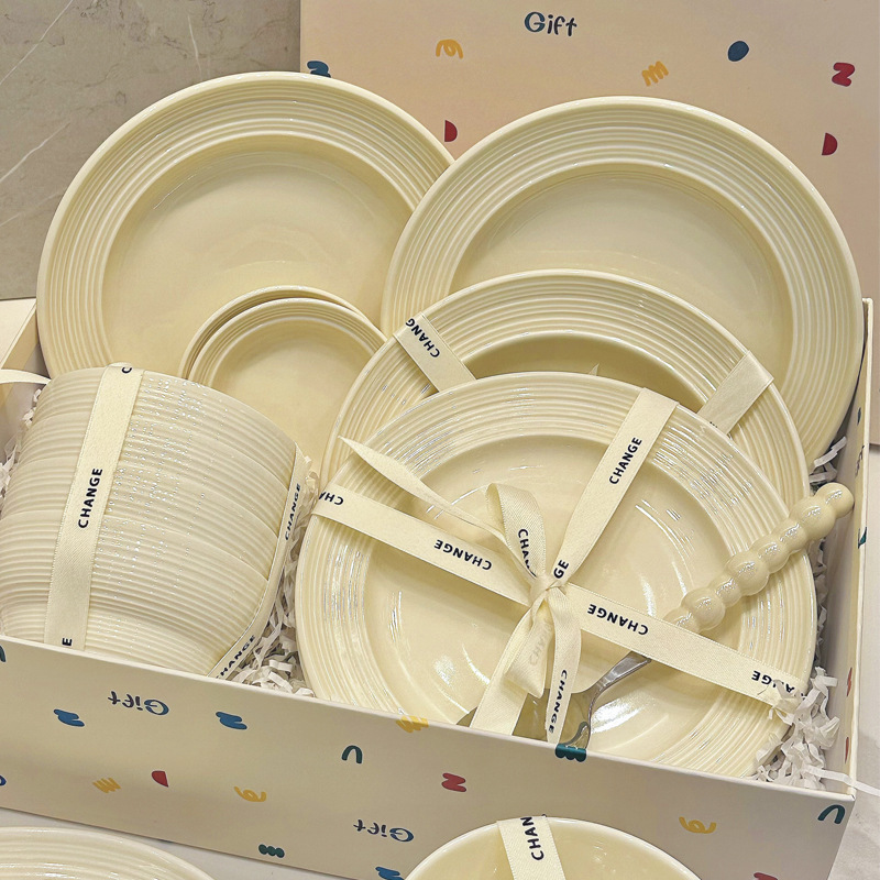 Cream-Style Bowl and Plate Set 2025 New Model, Beautiful Ceramic Bowls with Brushed Finish, High-End Household Tableware in Milky White
