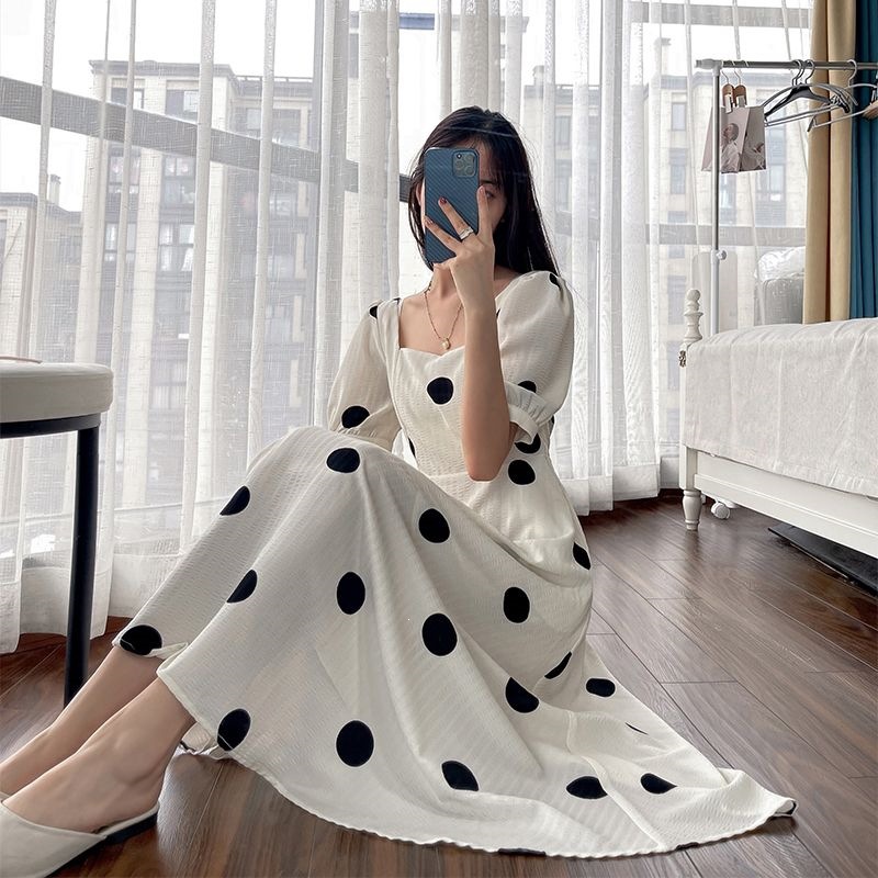 Váy chấm bi nữ 2026 mùa hè mới thắt eo tay bồng cổ vuông phong cách Pháp — Bộ sưu tập màu trắng Baby First Shipping chi tiết 5