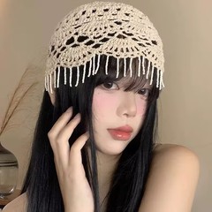 女性用プルオーバーハット、春夏の薄い中空エスニックスタイルの手織り帽子、トレンディで甘いタッセルニットつば帽子