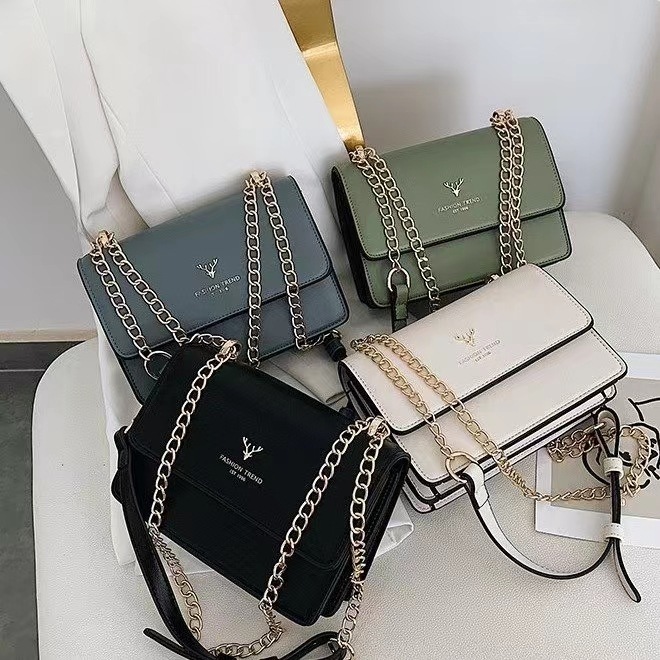 Amazon's New 2023 Korean Style Shoulder Bag Simple Design Crossbody Bag Chain Women's Bag Chic Small Square Bag Work Clothing