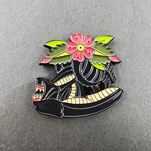 Traditional Tattoo Style Black Panther Enamel Brooch Gothic Lapel Pin Unique Trendy Backpack Badge Accessory