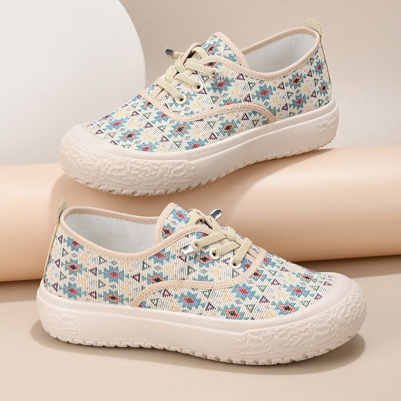 Spring and Autumn New Old Beijing Cloth Shoes Women's Breathable Casual Moms Shoes Soft Sole Non-slip Slip-on Women's Thick Sole Shoes
