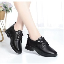 英伦风小皮鞋休闲超软防滑妈妈鞋中年女士平底工作浅口平底单鞋女