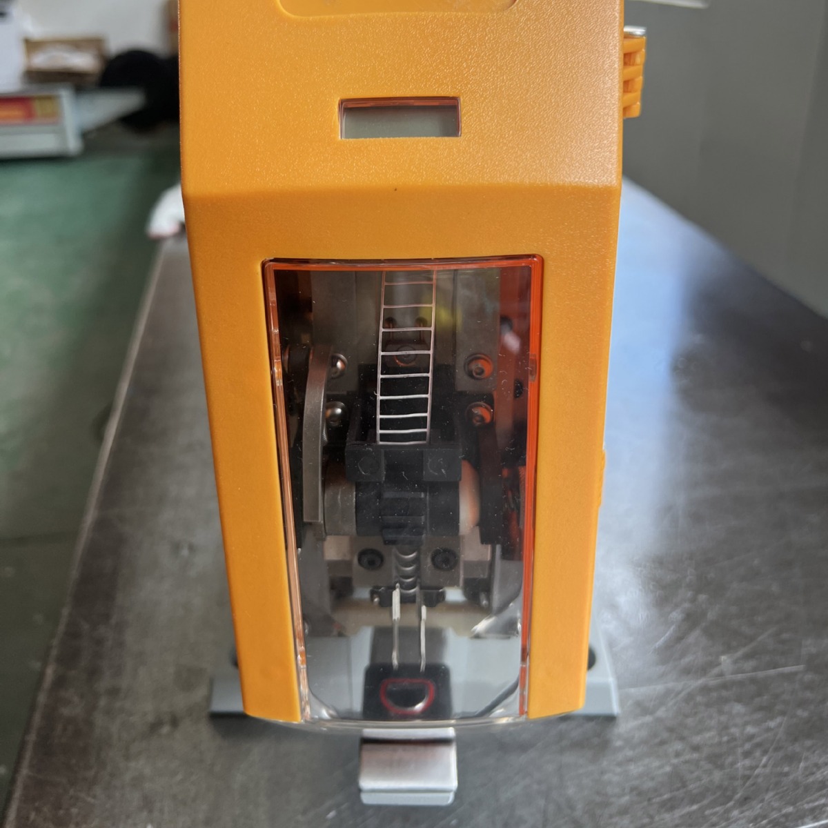 Jiefu 1200 marca registrada máquina de etiquetado de uñas, juguetes de mezclilla, artesanías, calcetines, marca de marca, venta directa de fábrica al por mayor