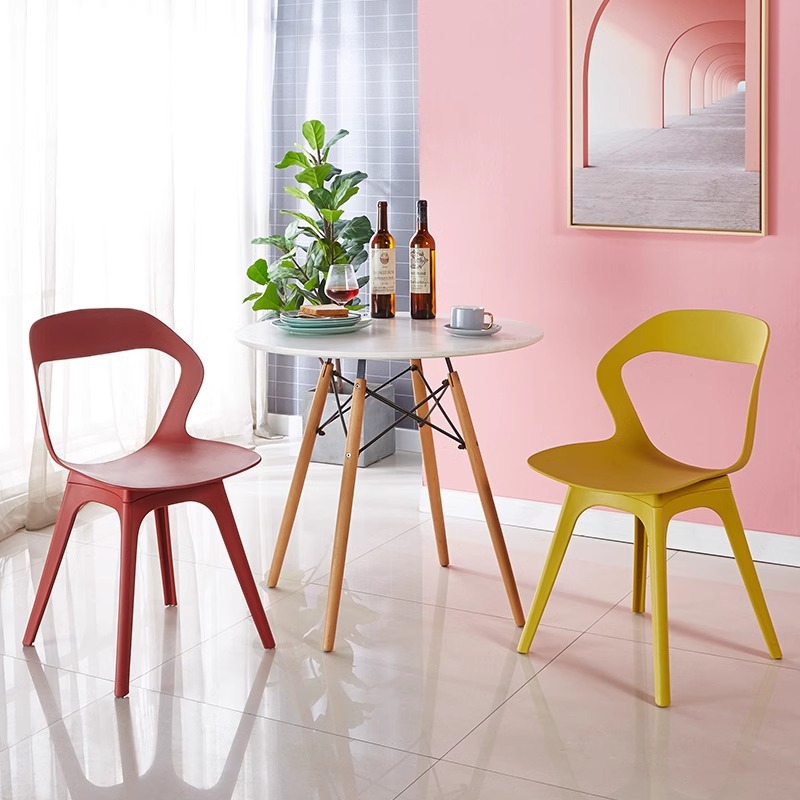 Silla de comedor con respaldo para el hogar, simple y gruesa, taburetes de plástico cómodos para sentarse, sillas de mesa de comedor comerciales nórdicas.