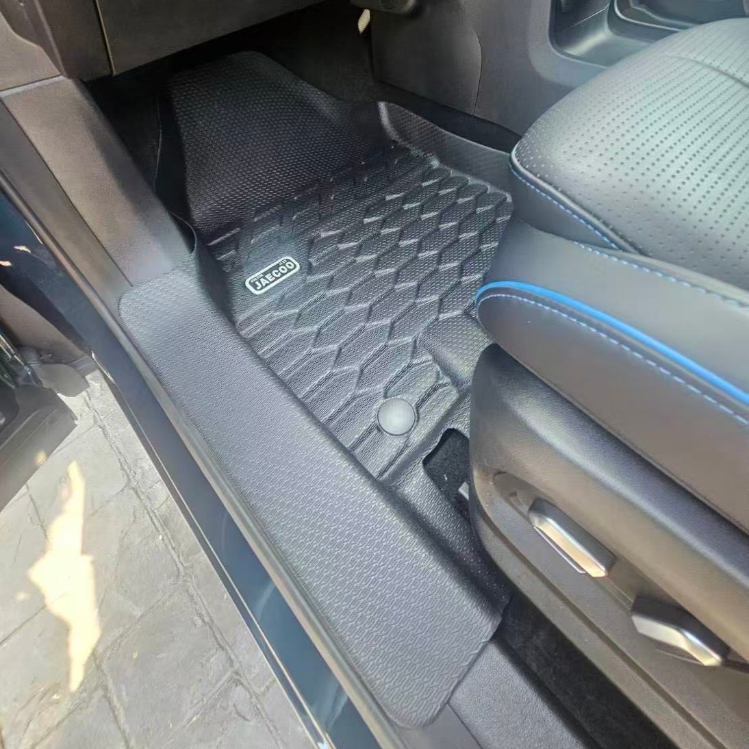 Jaecoo J5Ev 4-Door Right-Hand Drive Special Vehicle-Specific Tpe Floor Mats, Environmentally Friendly, Wear-Resistant, Non-Slip, Waterproof