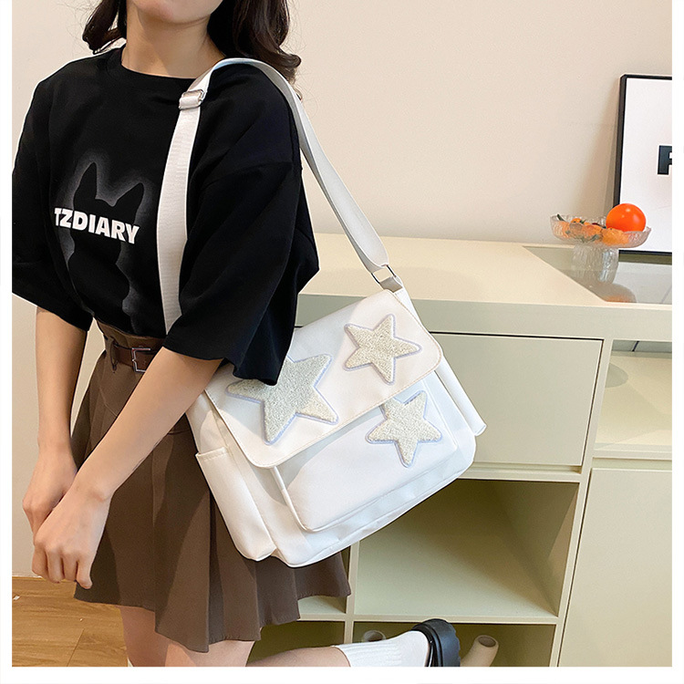 Cross-border wholesale large-capacity five-pointed star canvas single-shoulder bag, cute school style crossbody bag, student commuting bag for classes undefined