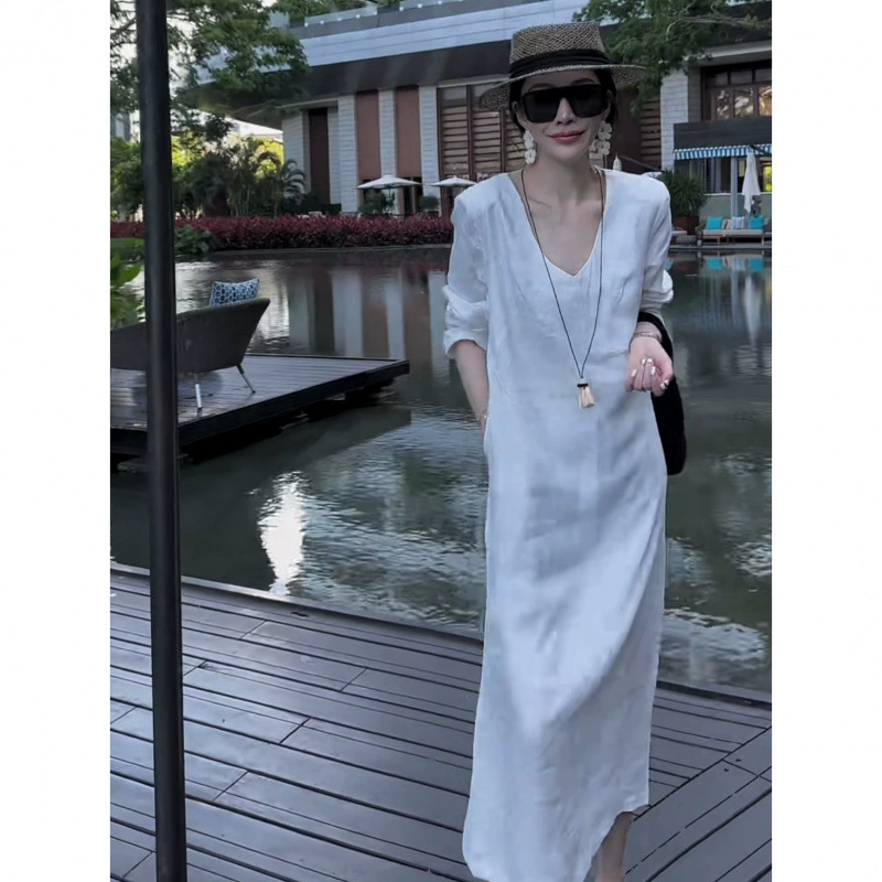Элегантное модное льняное платье для женщин, лето 2025, новое, дышащее, с V-образным вырезом, длинными рукавами, защита от солнца, стройнящее, длинная юбка