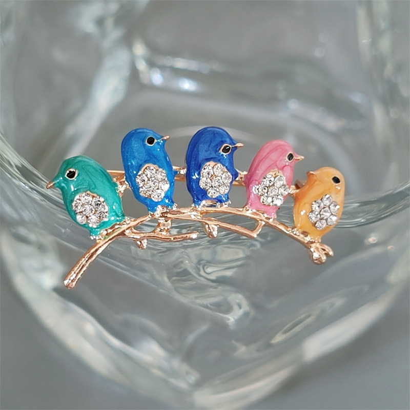 Foreign trade cartoon cute colorful 5 bird brooch high-grade enamel drop oil colored glaze Diamond animal scarf buckle