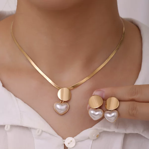 Temu Cross-Border Popular Women's Jewelry Set High-End Heart Necklace Women's Clavicle Chain Simple Heart-Shaped Pendant Earrings