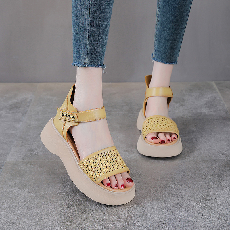 Dép sandal nữ quai chữ V da bò thật, đế mềm Velcro — màu xanh lá cây