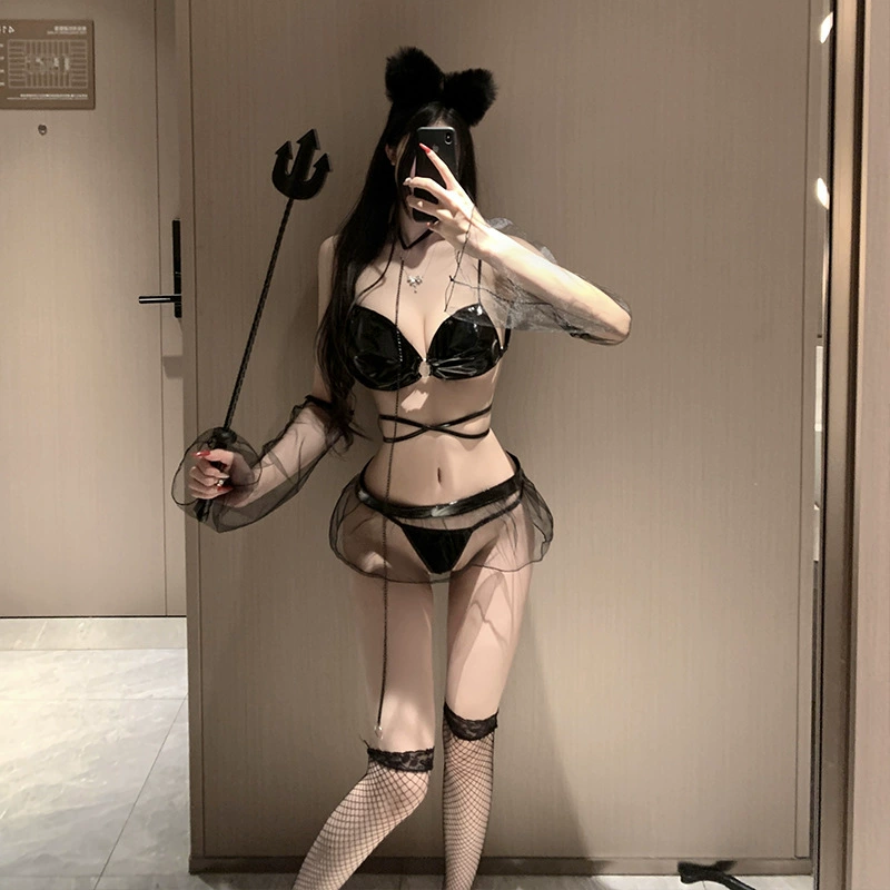 Minai sexy lingerie queen Pussycat Dolls sexy deep V backless see-through skirt hot patent leather three-point suit
